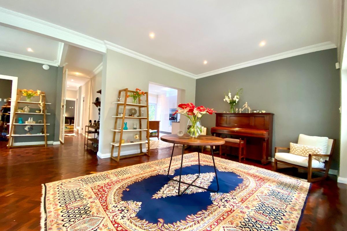 6 Bed Family House To Rent in Emmarentia, Johannesburg - Photo 3