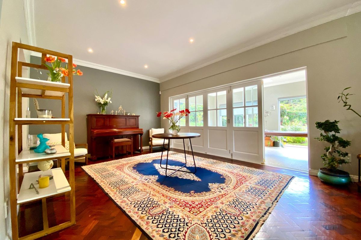 6 Bed Family House To Rent in Emmarentia, Johannesburg - Photo 4