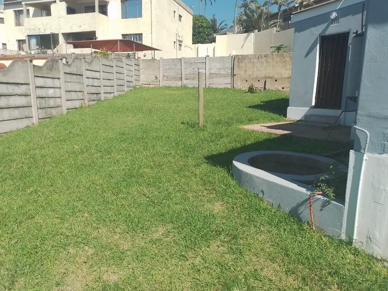 Online Timed Auction | Two-Bedroom Coastal Home in Lawrence Rocks, Margate - Photo 3