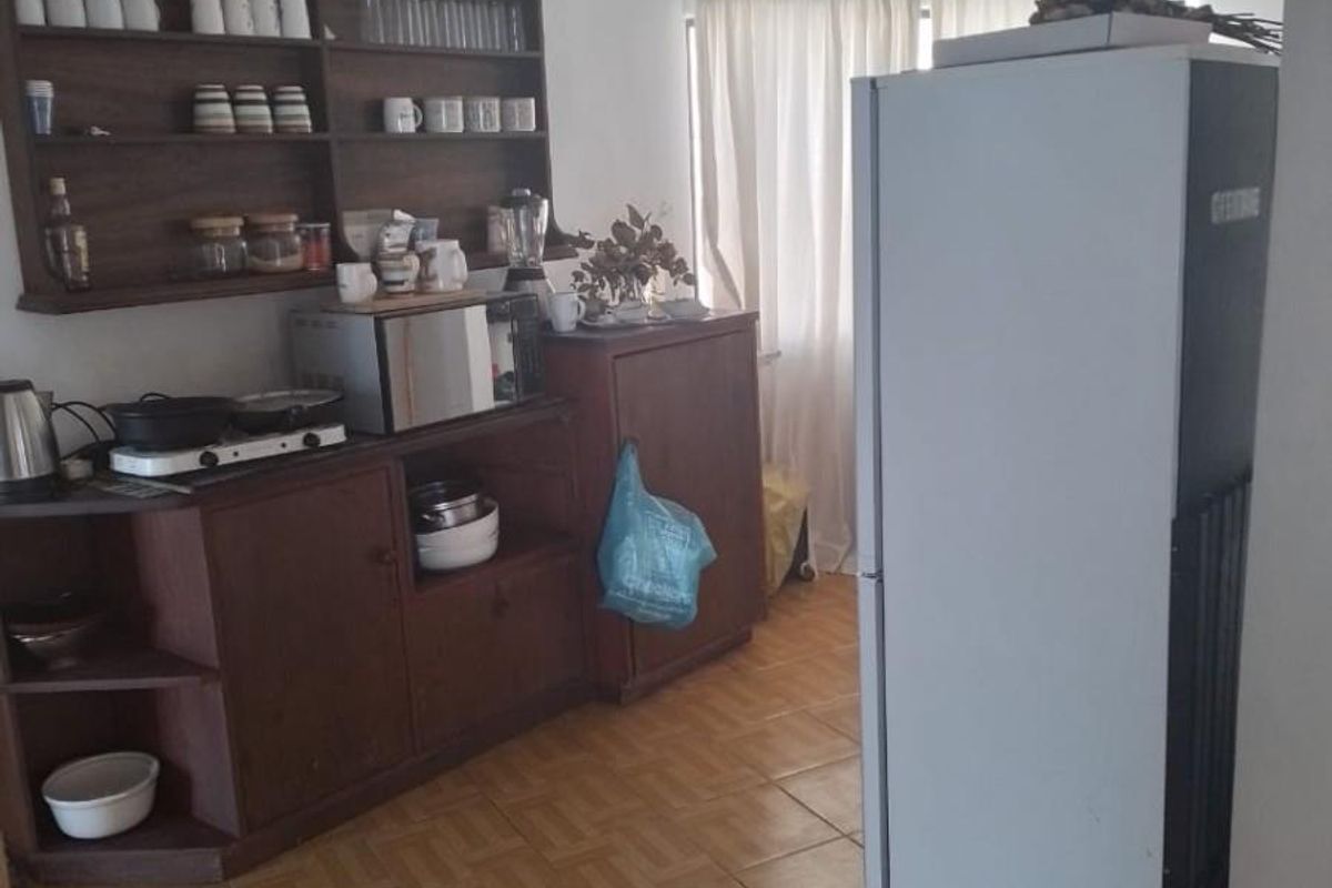 Online Timed Auction | Two-Bedroom Coastal Home in Lawrence Rocks, Margate - Photo 5