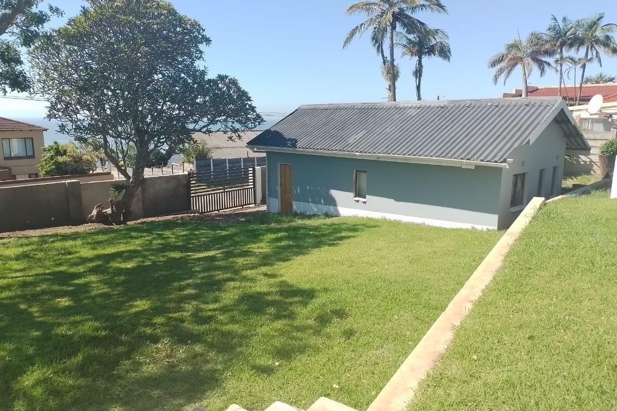 Online Timed Auction | Two-Bedroom Coastal Home in Lawrence Rocks, Margate - Photo 2