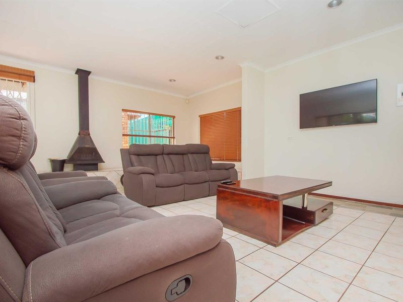 The Ultimate Family Home in Florida Park - Photo 9
