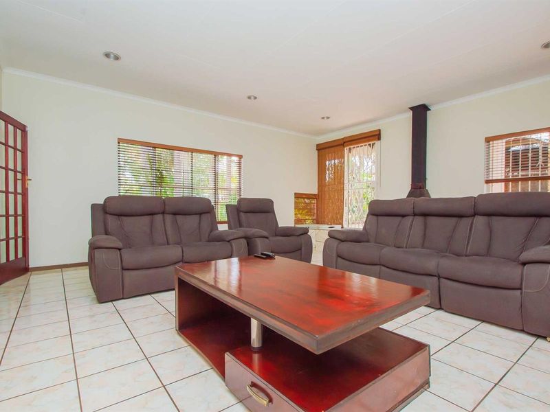 The Ultimate Family Home in Florida Park - Photo 8