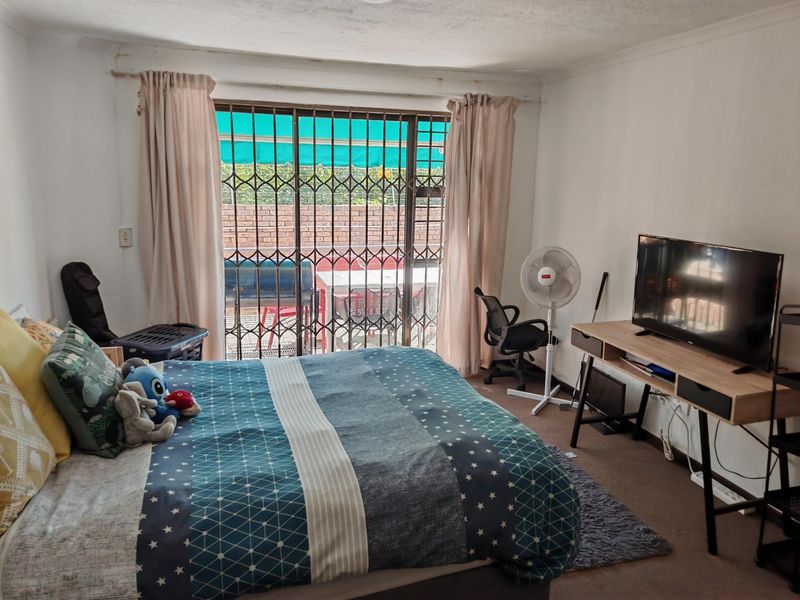 Townhouse To Rent in Northwold, Randburg - Photo 8