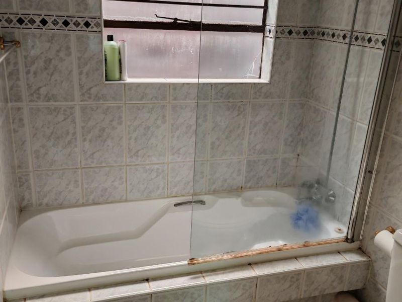 Townhouse To Rent in Northwold, Randburg - Photo 7