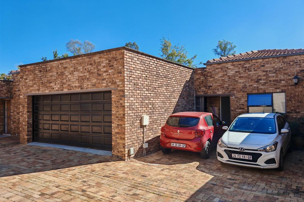 Townhouse To Rent in Northwold, Randburg - Photo 5