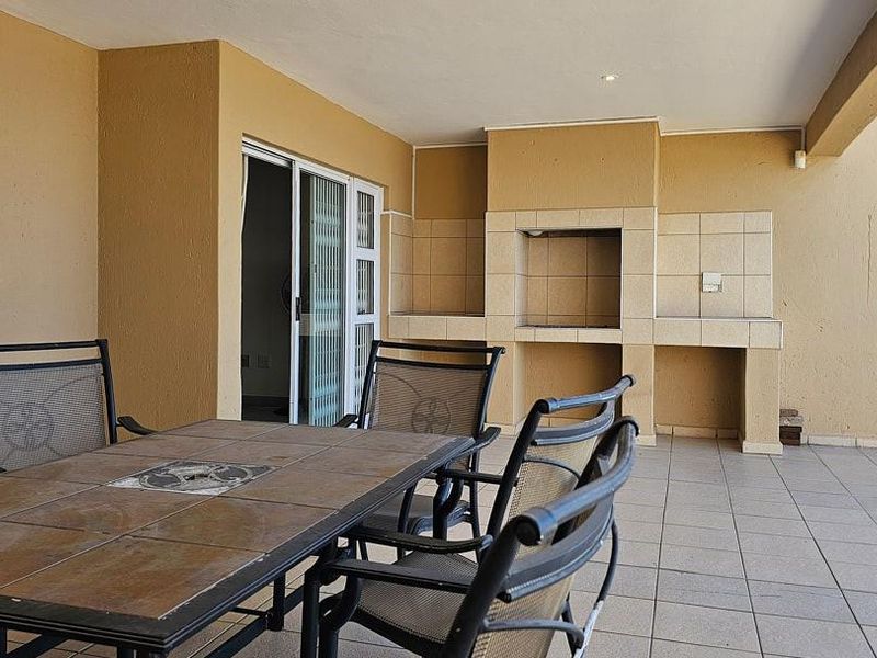 Newly upgraded Apartment  with Spectacular Sea Views - Photo 7