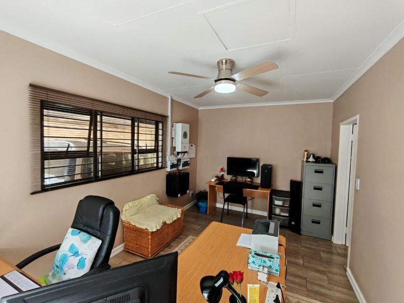 Beautifully Maintained 3-Bedroom Townhouse for sale in a Secure, Well-Managed Complex - Bela Bela - Photo 7