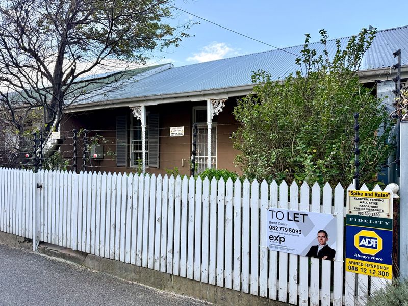 Three Bedroom Victorian House To Rent in Observatory - Photo 2