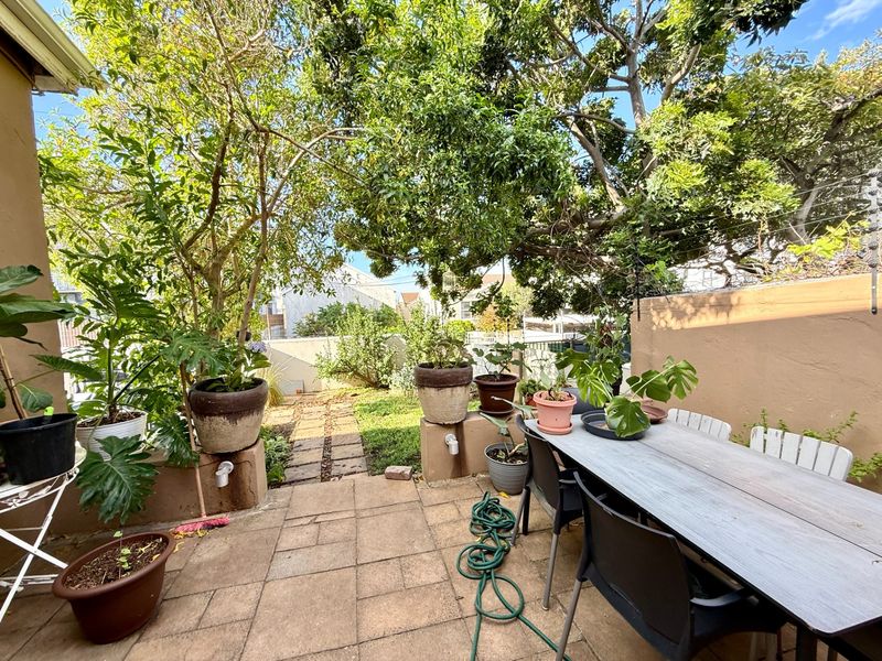 Three Bedroom Victorian House To Rent in Observatory - Photo 5