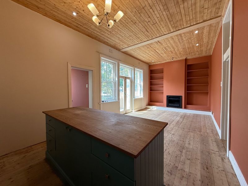 Three Bedroom Victorian House To Rent in Observatory - Photo 5