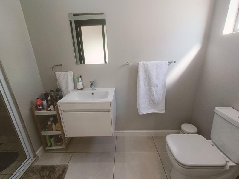 Apartment To Rent in Emberton Estate, Gillitts, Kloof, KwaZulu Natal - Photo 8