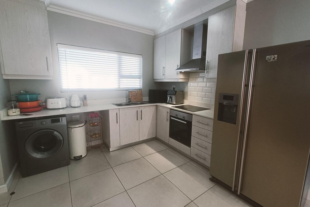 Apartment To Rent in Emberton Estate, Gillitts, Kloof, KwaZulu Natal - Photo 2