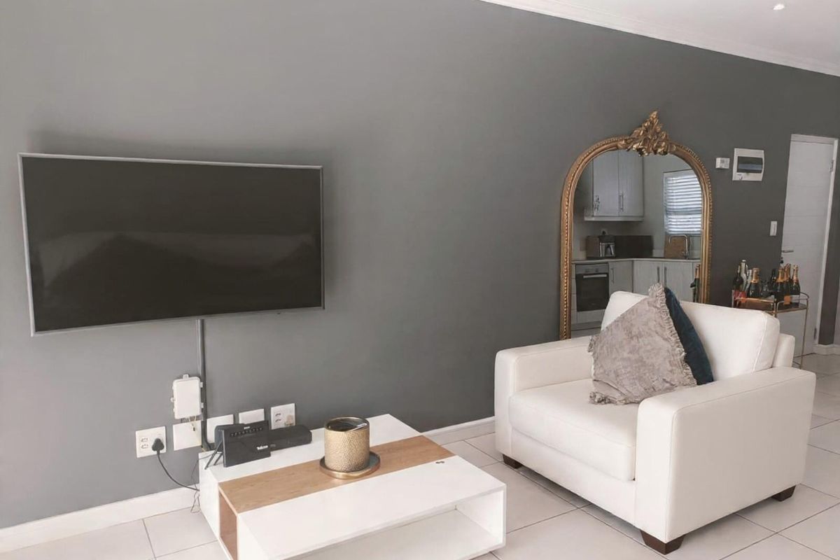 Apartment To Rent in Emberton Estate, Gillitts, Kloof, KwaZulu Natal - Photo 4