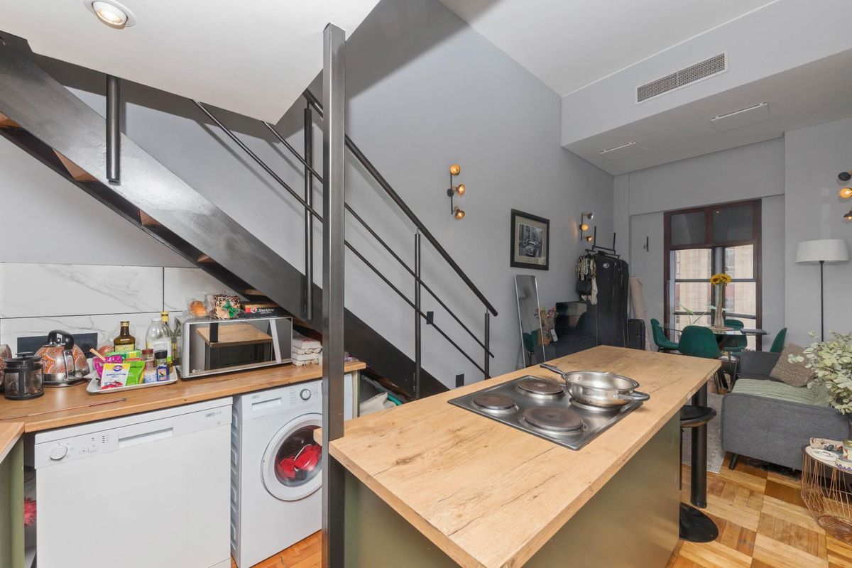 Sleek Duplex in Mutual Heights with Secure Parking and Storeroom included - Photo 5
