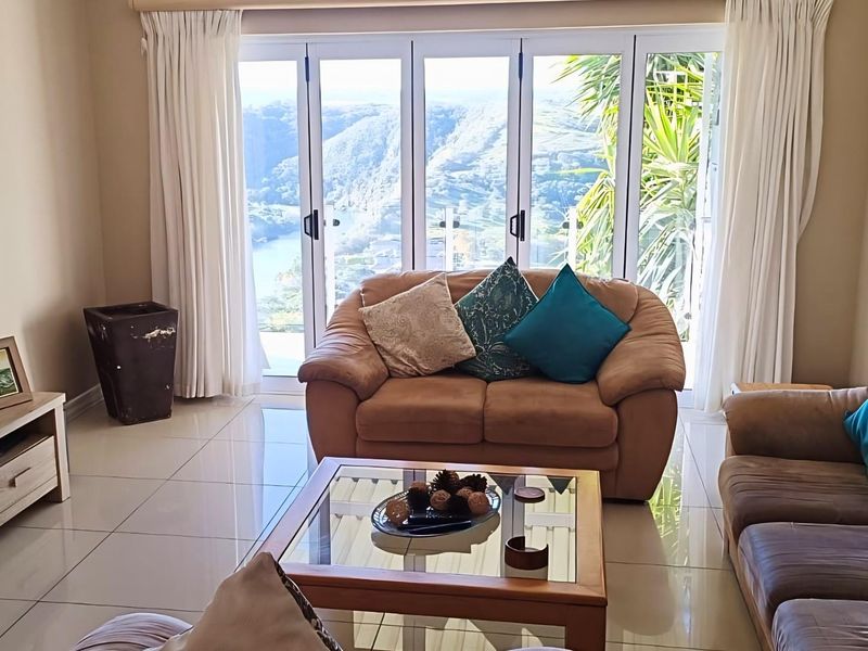 Beautifully Designed Cluster Home in Sought-After Gonubie View - Photo 10