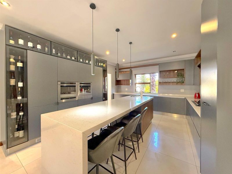 Contemporary Elegance on a Prime Corner Stand in Dainfern Valley Estate - Photo 3