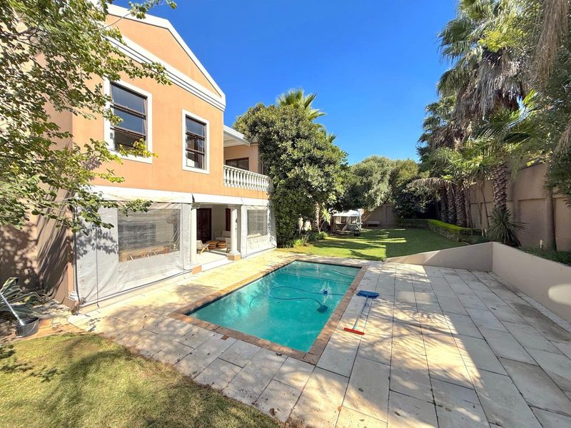 Contemporary Elegance on a Prime Corner Stand in Dainfern Valley Estate - Photo 4