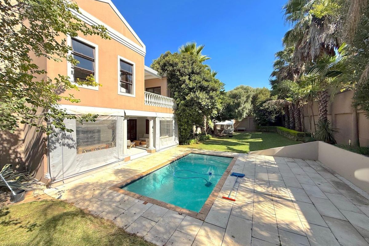 Contemporary Elegance on a Prime Corner Stand in Dainfern Valley Estate - Photo 4