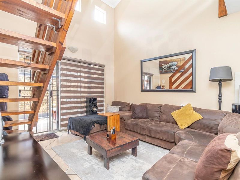 Renovated 2-Bedroom Loft Apartment with Private Garden in Honeypark, Roodepoort - Photo 7