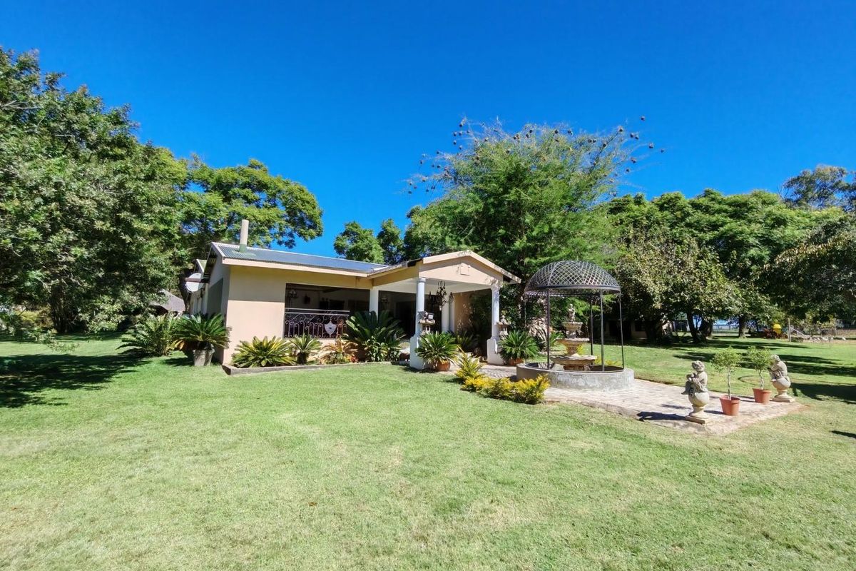 Cattle and Game Farm with abundant water and infrastructure for sale near Modimolle - Photo 2