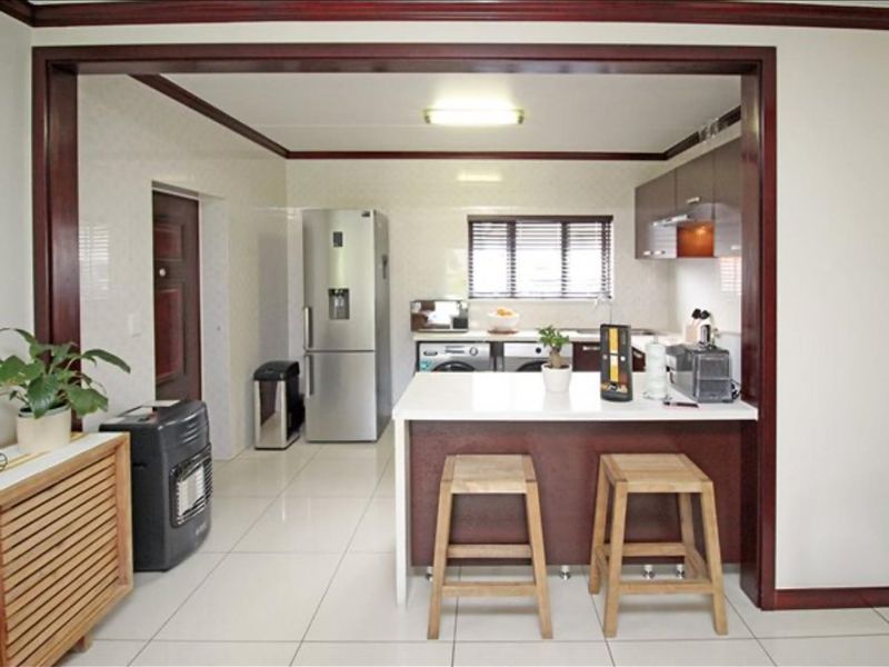 2 bedroom Apartment For Sale in Summerset, Midrand - Photo 6