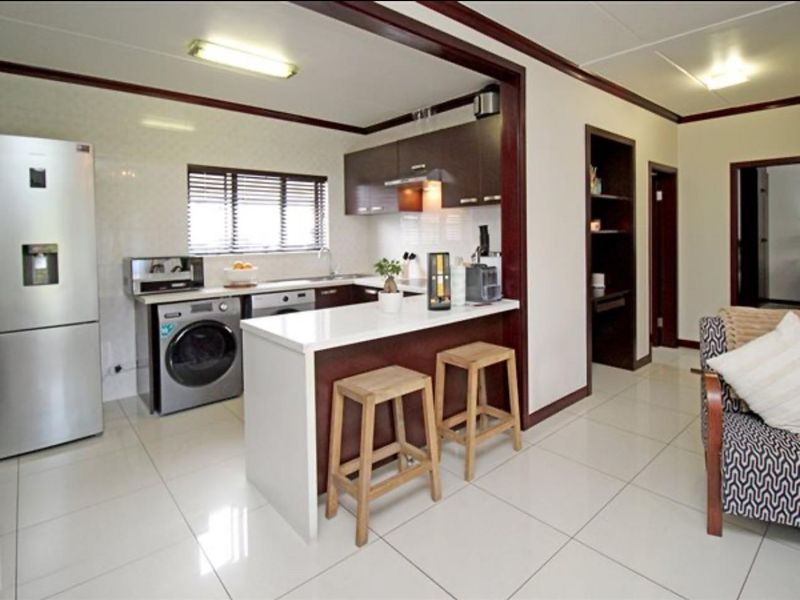 2 bedroom Apartment For Sale in Summerset, Midrand - Photo 4