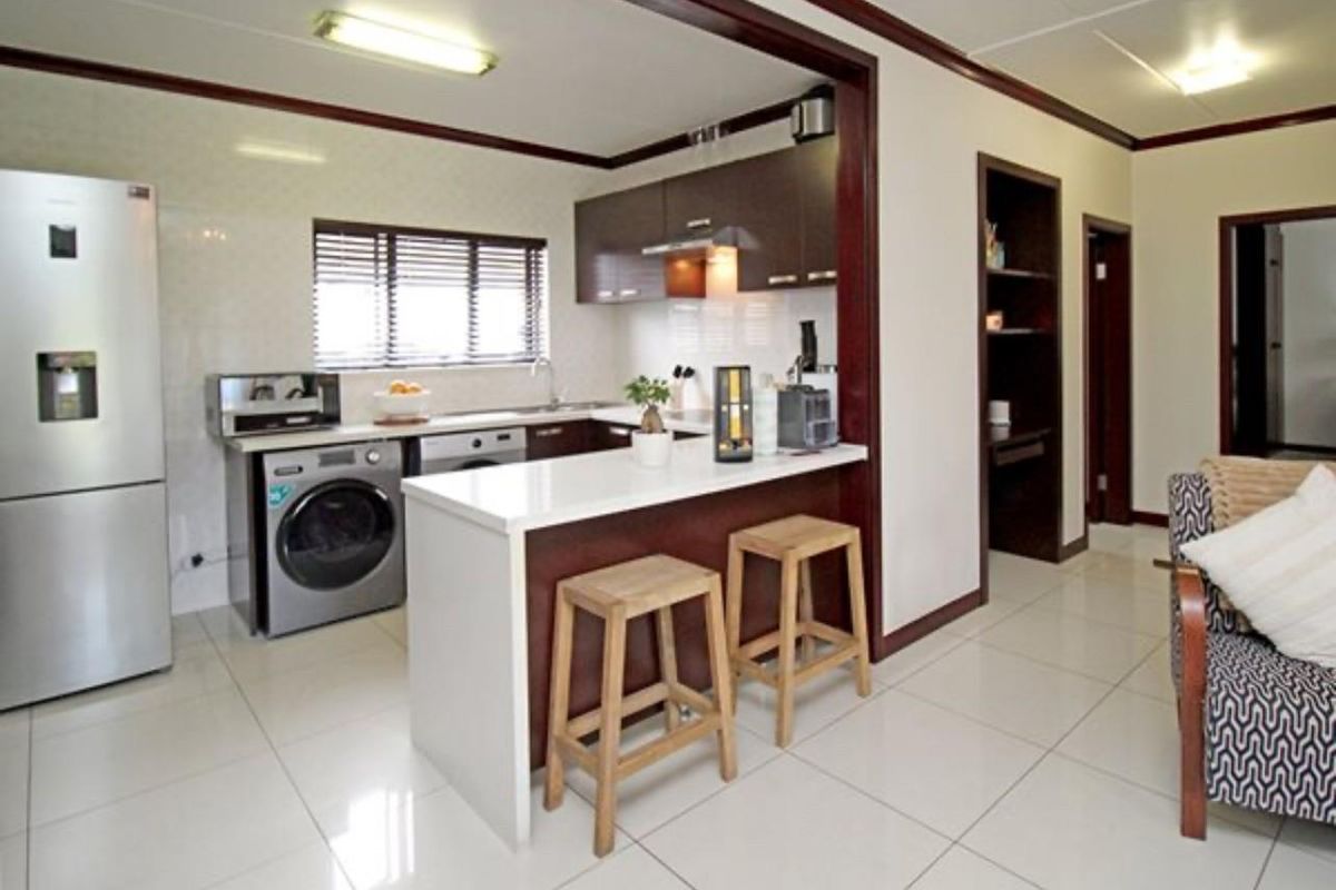 2 bedroom Apartment For Sale in Summerset, Midrand - Photo 4