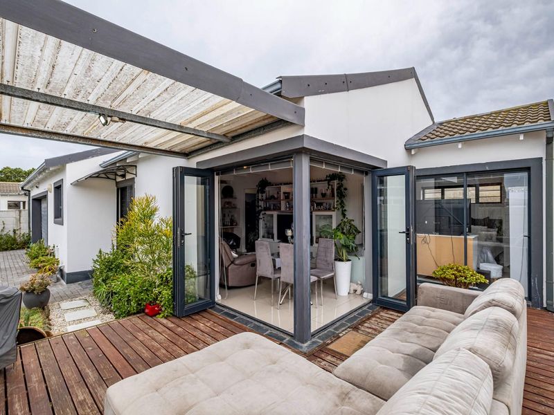 2 Bedroom House For Sale in Mount Pleasant - Photo 8