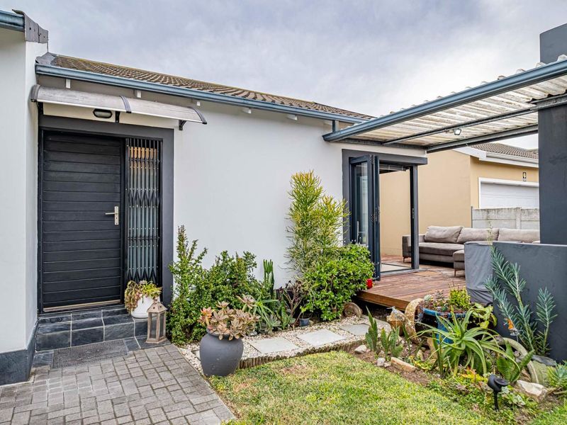 2 Bedroom House For Sale in Mount Pleasant - Photo 2