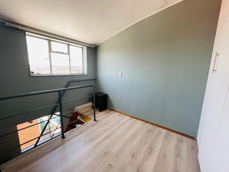 Apartment to Let in Auckland Park, Johannesburg - Photo 10