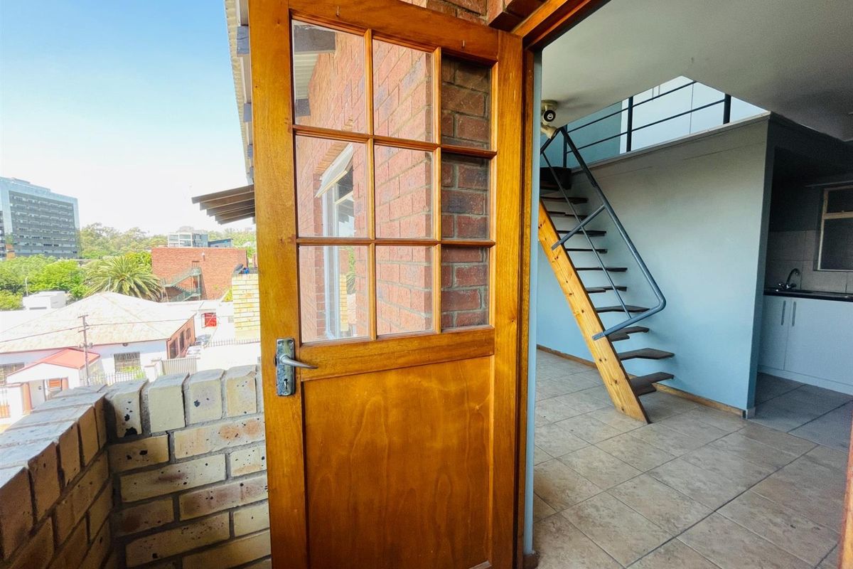 Apartment to Let in Auckland Park, Johannesburg - Photo 5