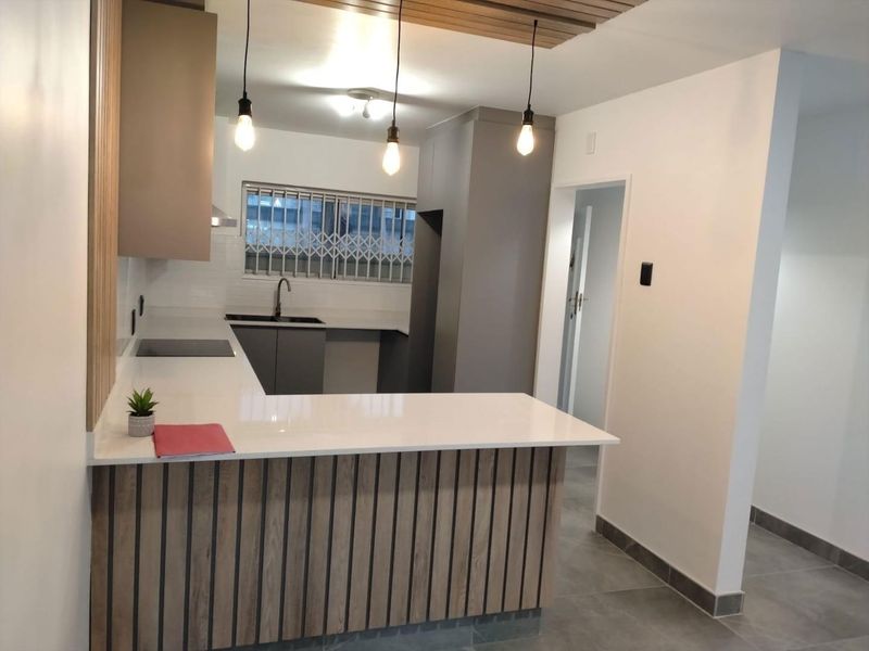 Apartment For Sale in Humewood, Port Elizabeth - Photo 7