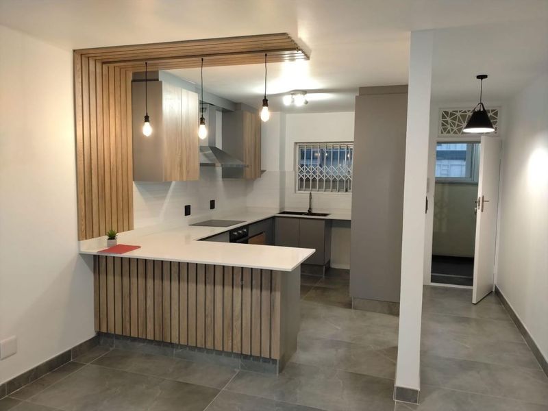 Apartment For Sale in Humewood, Port Elizabeth - Photo 6