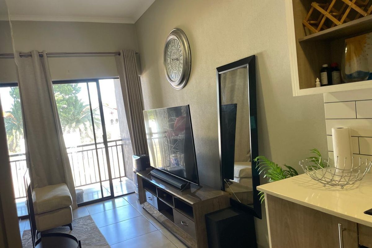 2bed 1 Bath Investment apartment - Photo 3