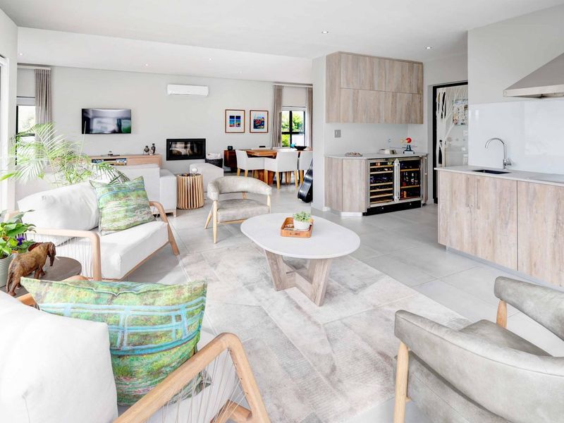 Elegant Single-Storey Living in La Vue, Val de Vie Estate - Photo 10