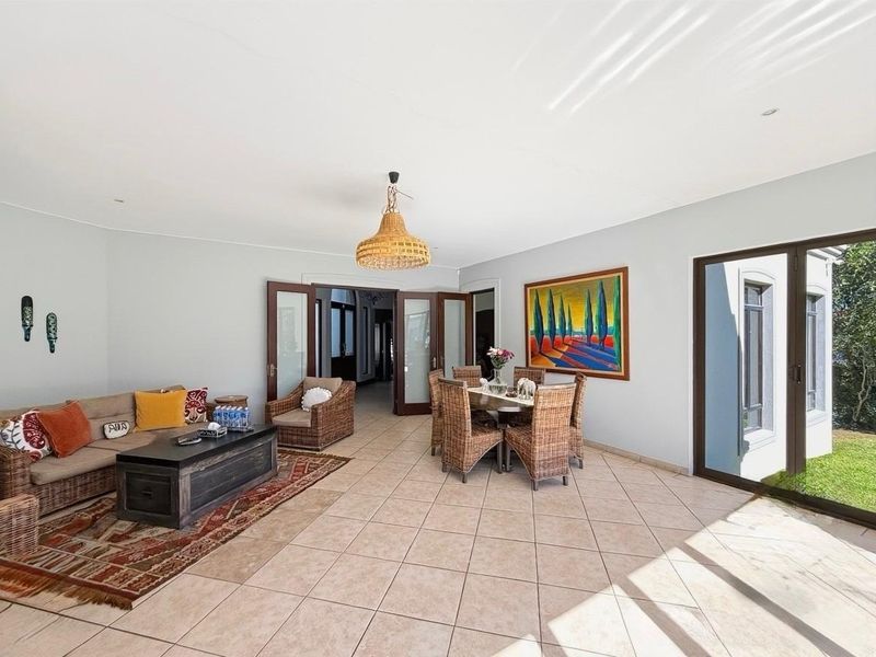 Elegant Family Home on a Prime Corner Stand in Highgate Village - Photo 8