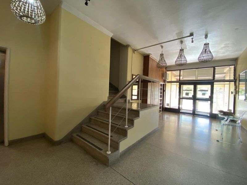 Apartment To Rent in North Beach, Durban, KwaZulu Natal - Photo 3