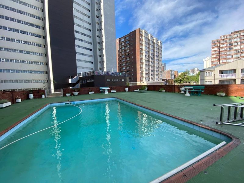 Apartment To Rent in North Beach, Durban, KwaZulu Natal - Photo 2