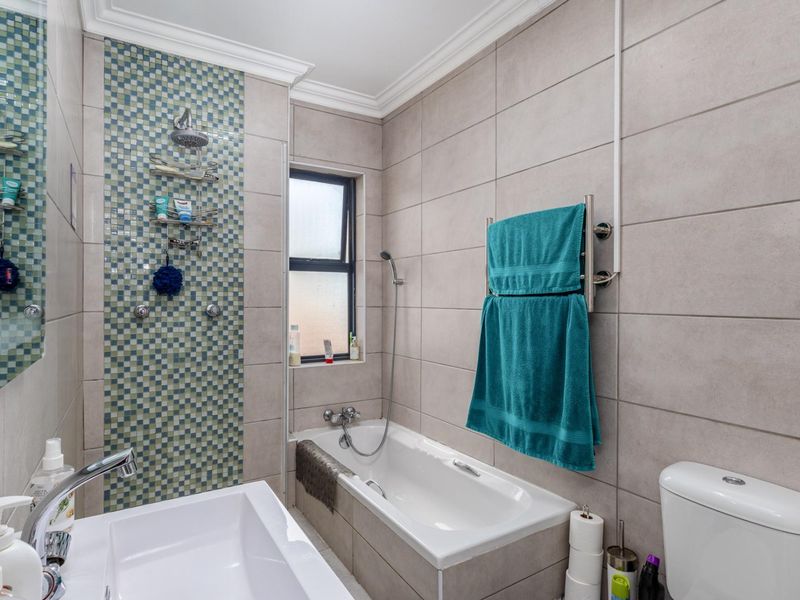 One Of A kind Duplex in gated complex - Photo 4
