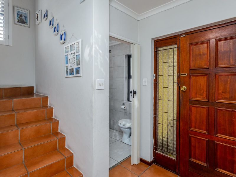 One Of A kind Duplex in gated complex - Photo 10