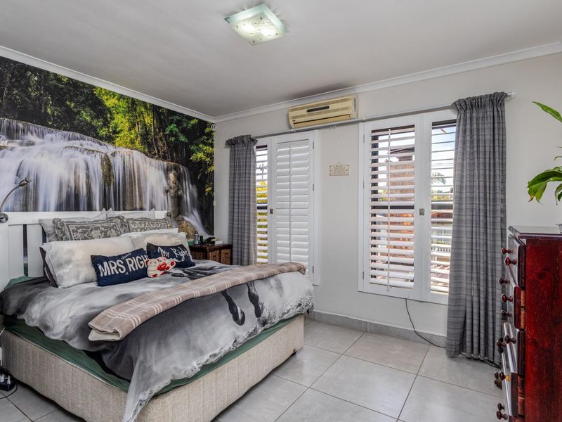 One Of A kind Duplex in gated complex - Photo 3