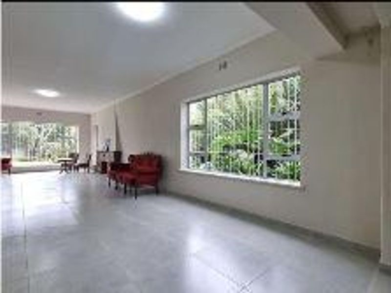 5 Bedroom House for Sale in Fairland - Photo 5