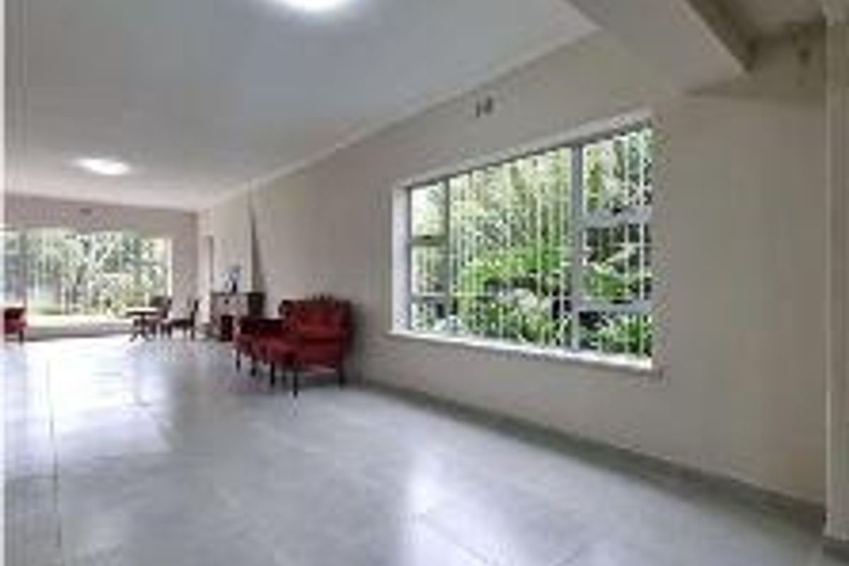 5 Bedroom House for Sale in Fairland - Photo 5