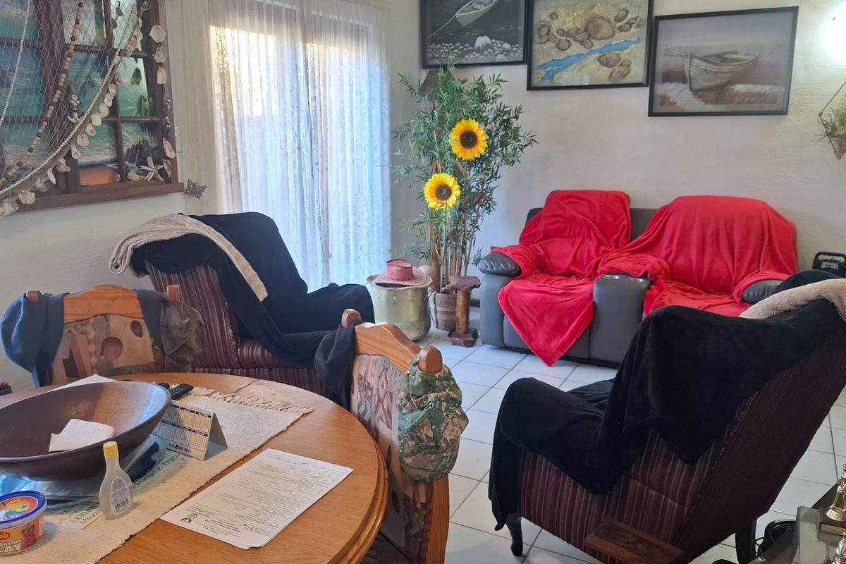 Apartment For Sale in Shelly Beach, Margate, KwaZulu Natal - Photo 4