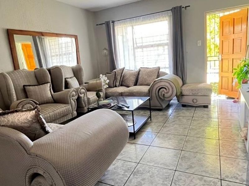 Apartment To Rent in West Acres, Nelspruit - Photo 2