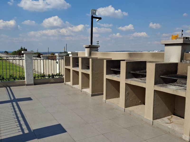Apartment To Rent in Blue Hills, Midrand - Photo 3
