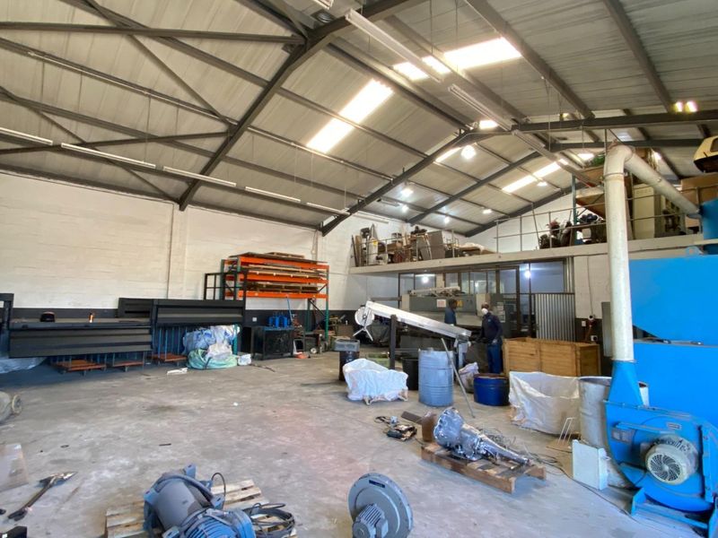 420m2 Warehouse To Let in Epping Industrial with Exclusive Yard Space - Photo 5