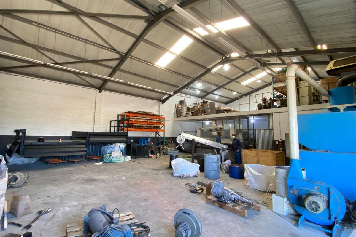 420m2 Warehouse To Let in Epping Industrial with Exclusive Yard Space - Photo 5