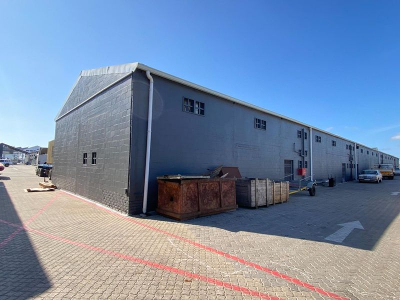 420m2 Warehouse To Let in Epping Industrial with Exclusive Yard Space - Photo 3